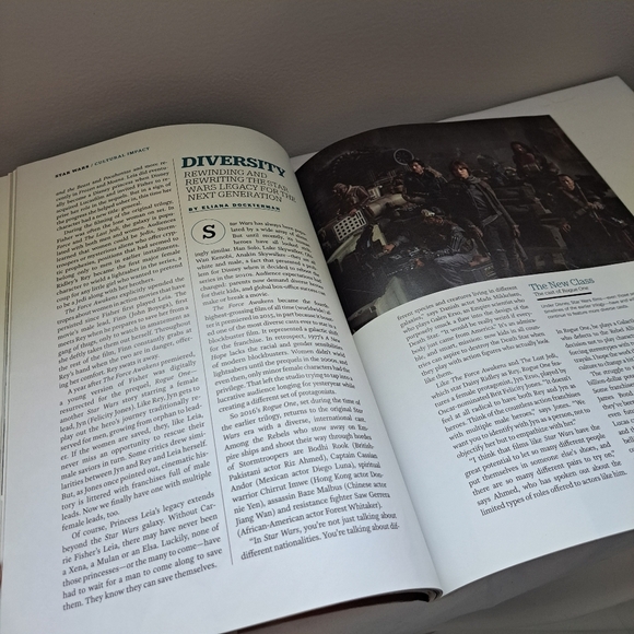 Time Magazine Special Edition: Star Wars Inside Stories-Epic Journey & Next 2019 - Picture 7 of 12